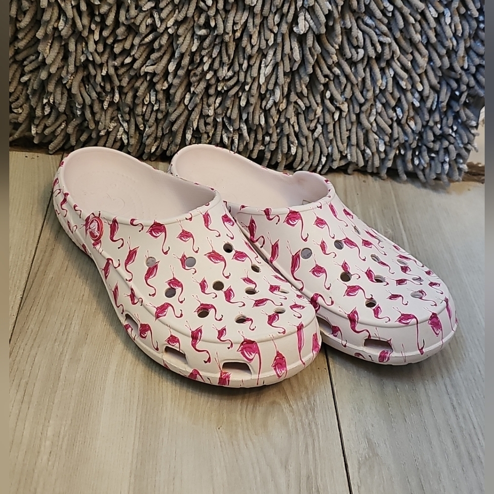 Women's Crocs Freesail Flamingo Clog Mule Women’s Size 8 Pink